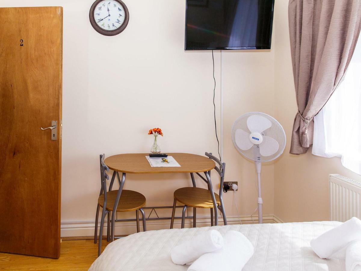 Mandeville Rooms Northolt (Greater London) Exterior foto